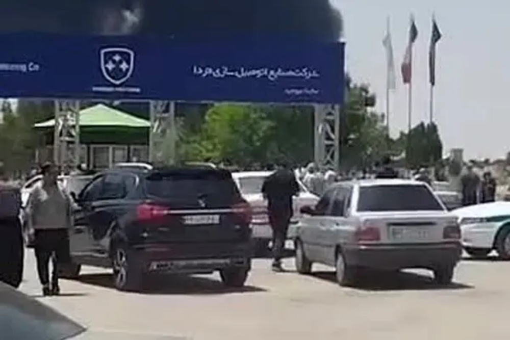تصاویری از کارخانه خودروسازى در بروجرد پس از حمله رژیم صهیونیستى
