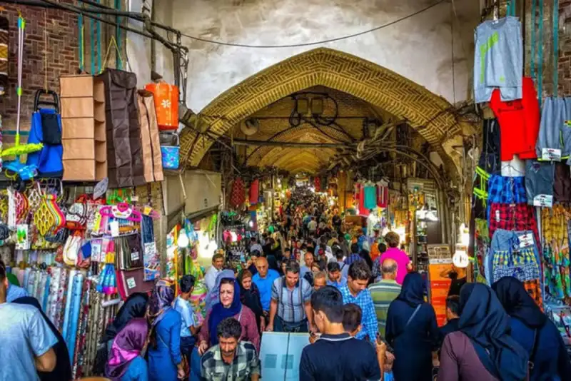 آرامش و رونق در بازارهای تهران؛ اصناف به روال عادی بازگشتند