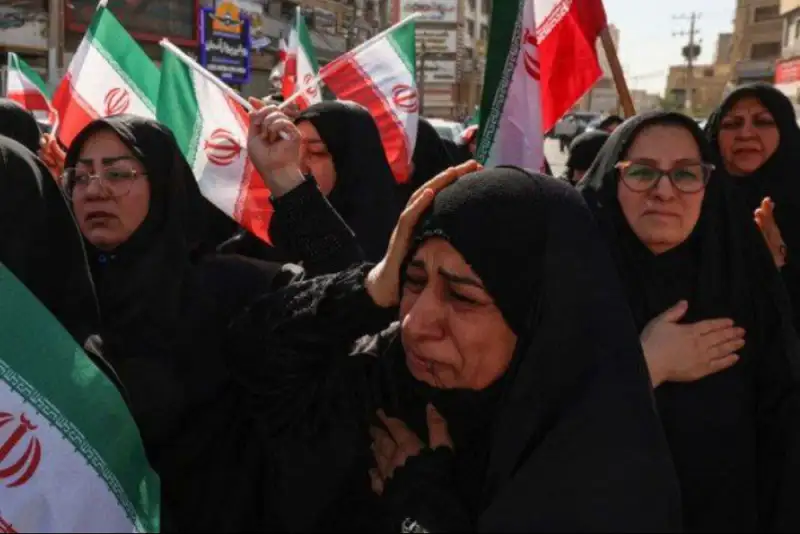 وداع‌ با شهدای حمله اسرائیل در اهواز + فیلم