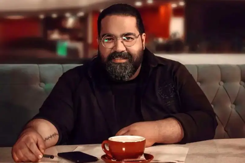 واکنش رضا صادقی به اتفاقات اخیر: «اگر وطن نباشد، می‌خواهم دنیا نباشد.»