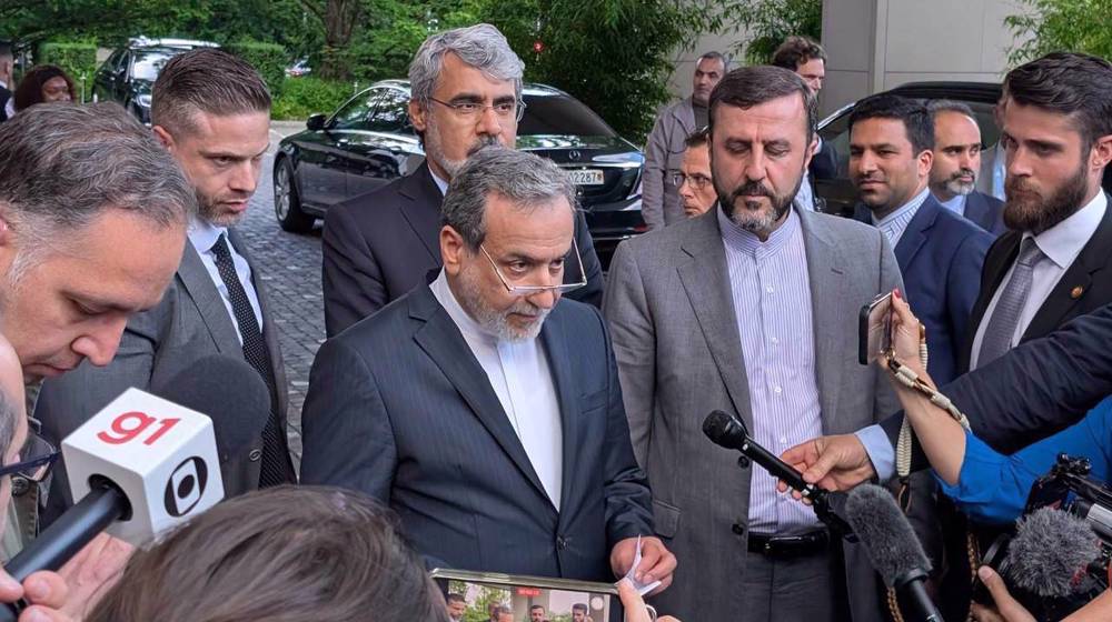 Iran exercising its legitimate right to self-defense, Iran FM tells E3 counterparts