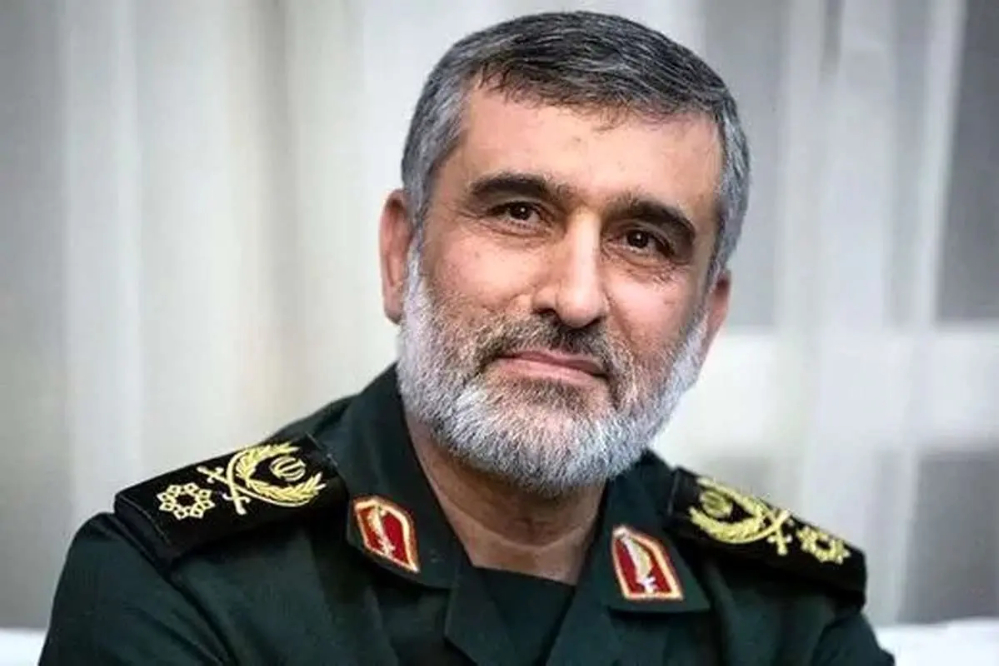 تصاویری از خانه شهید حاجی‌زاده و لباسی که هنگام شهادت بر تن داشت + فیلم