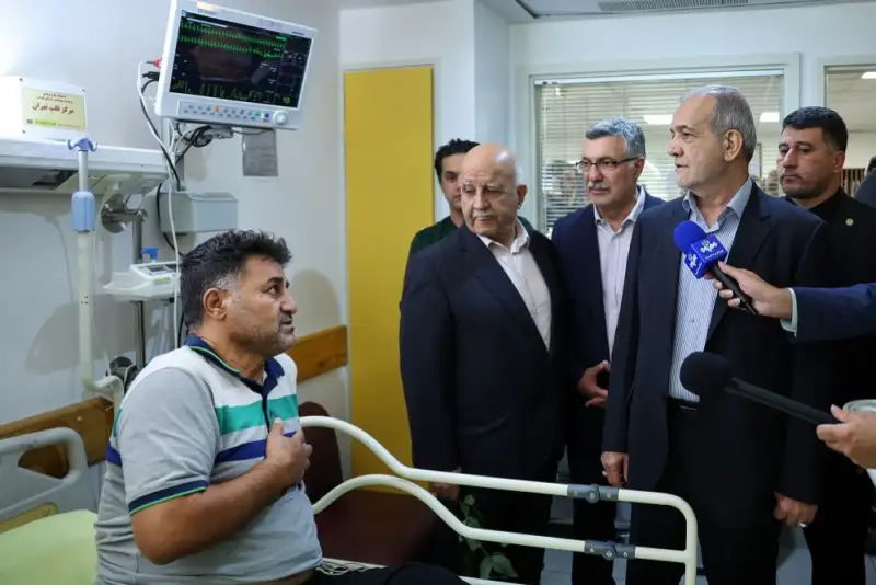 بازدید سرزده رئیس‌جمهور از یک بیمارستان‌ در تهران + فیلم