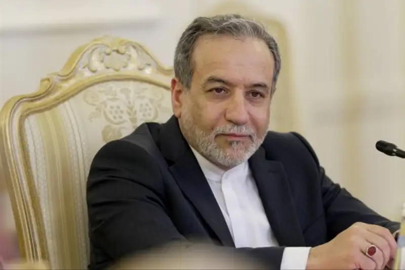 عراقچی: توافقی در موضوع آتش‌بس یا توقف عملیات وجود ندارد + عکس