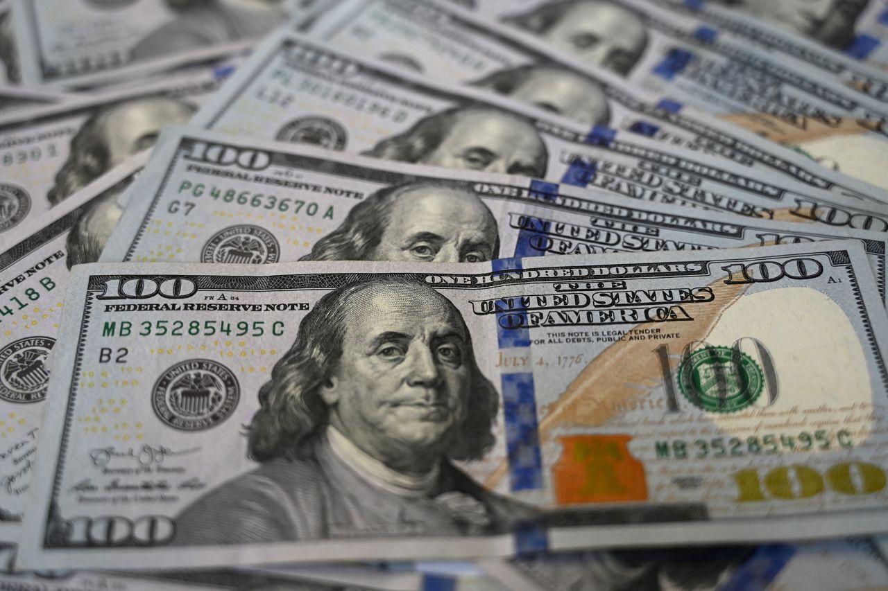 Dollar falls after Iran’s attack on U.S. air base