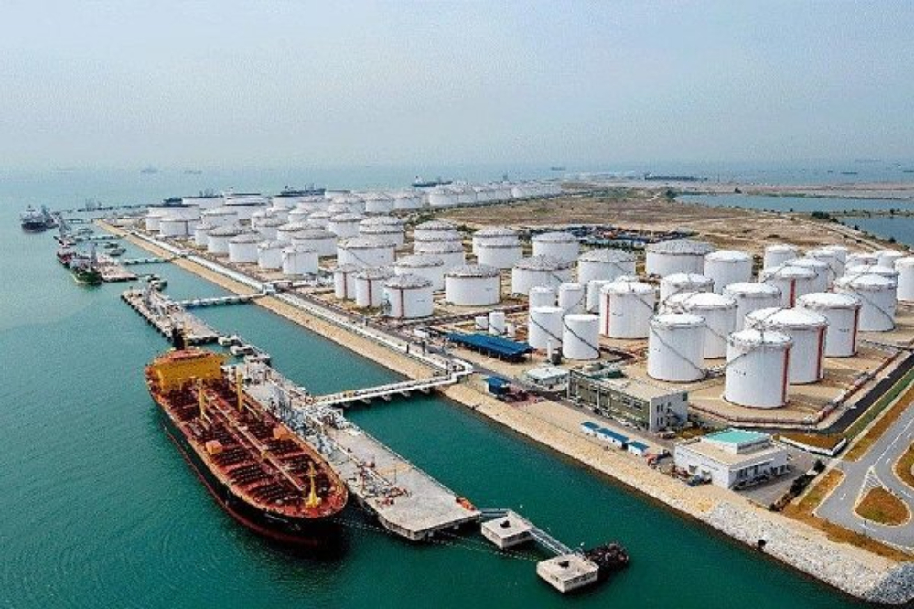 صادرات النفط الإيرانية إلى الصين تحطم الرقم القياسي