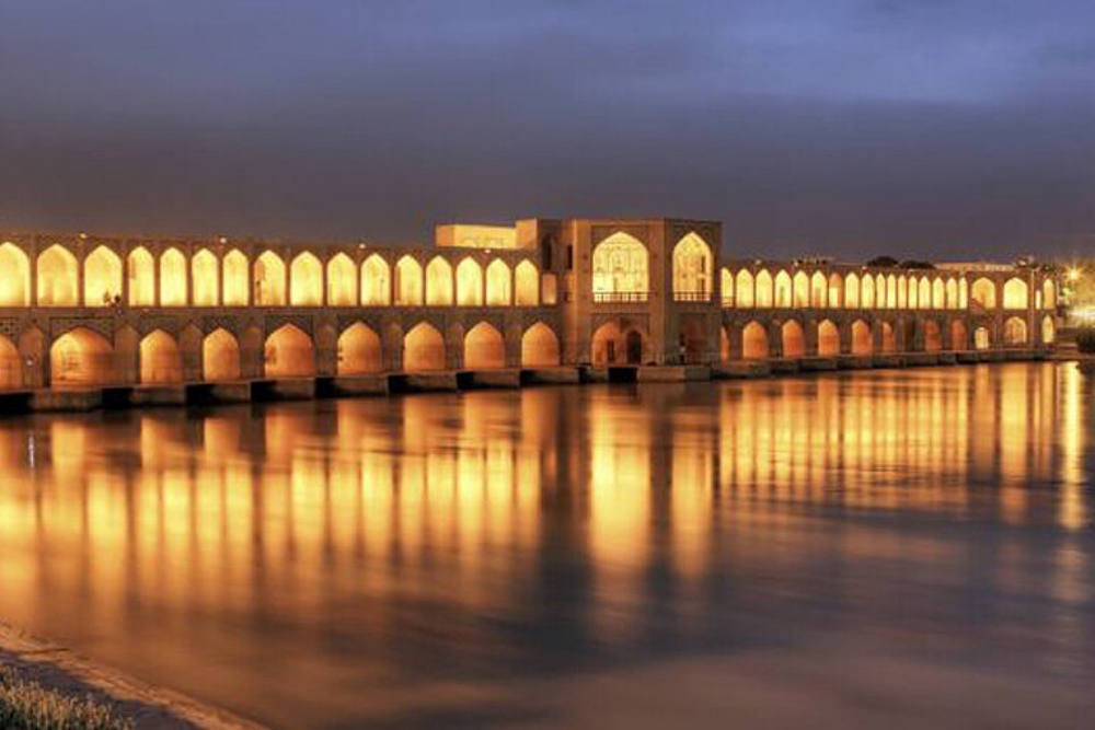 جریان دوباره زندگی در زاینده‌رود از فردا