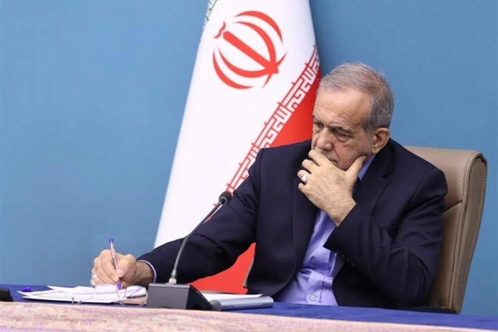 الرئيس الايراني يبلغ رسمياً قانون وقف التعاون مع الوكالة الدولية للطاقة الذرية
