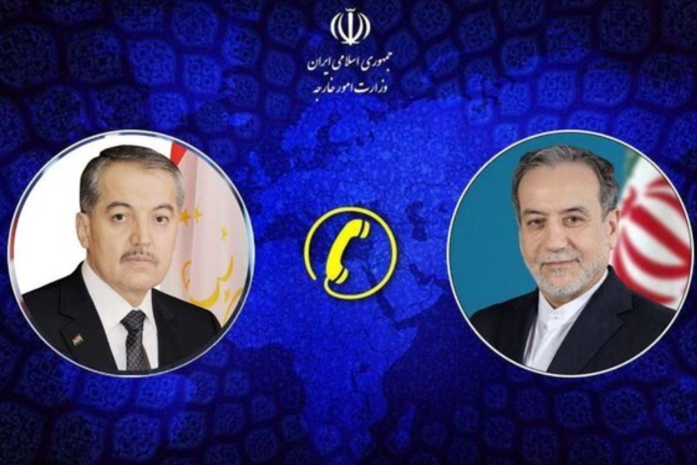 وزيرا خارجية إيران وطاجيكستان يبحثان التطورات الإقليمية