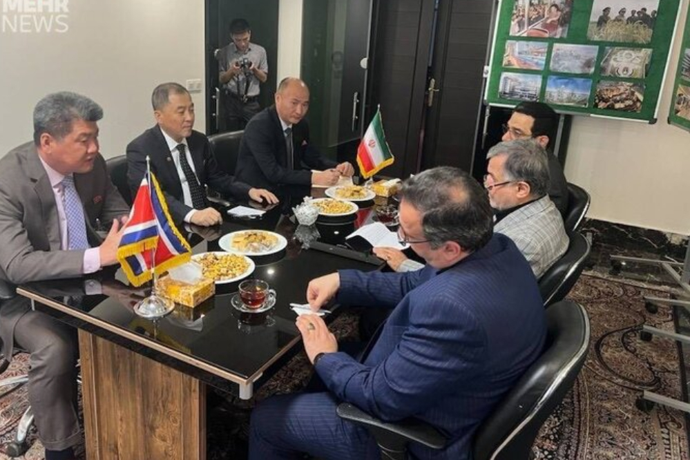 سفير كوريا الشمالية في طهران: نقف بحزم إلى جانب إيران في حال انتهاك وقف إطلاق النار