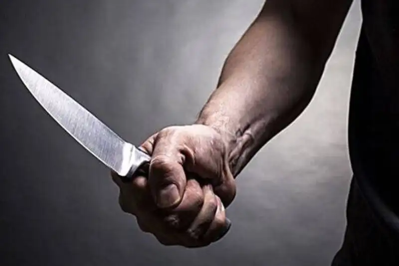 حمله پدر به سه فرزندش در شاهرود؛ دختر 7 ساله جان باخت