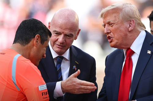 A refereeing error at a political crossroads