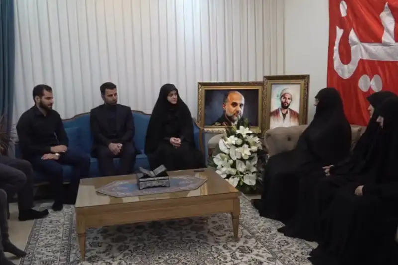 حضور دختر پزشکیان در منزل سردار شهید رشید به نمایندگی از رئیس‌جمهور + فیلم