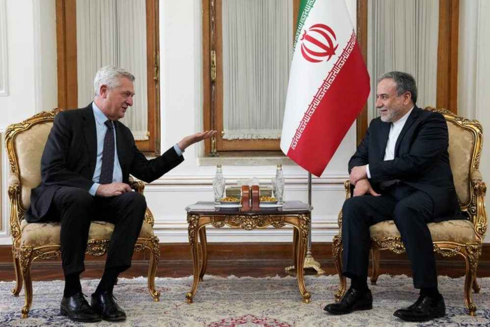UN  meets UN High Commissioner for Refugees