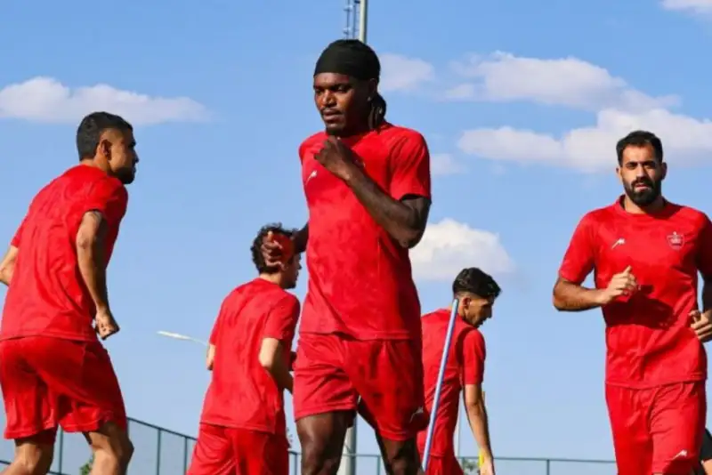 تساوی بدون گل پرسپولیس مقابل ترابوزان