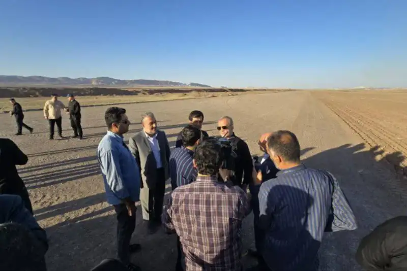 رئیس جمهور: قم می‌تواند قطب فرودگاهی بین‌الملل کشور شود