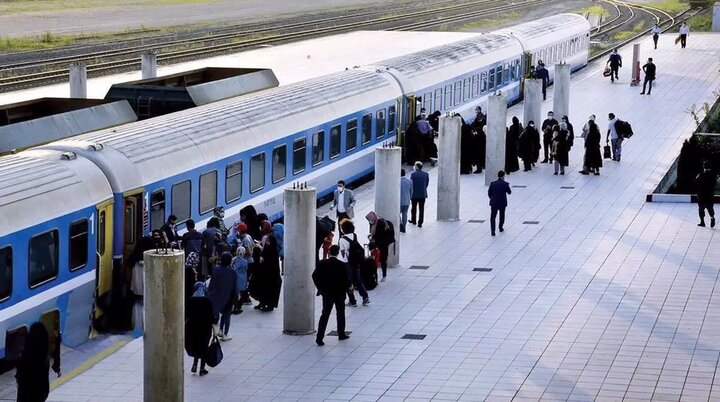 Iran to launch 3 new rail lines to neighboring states: CEO