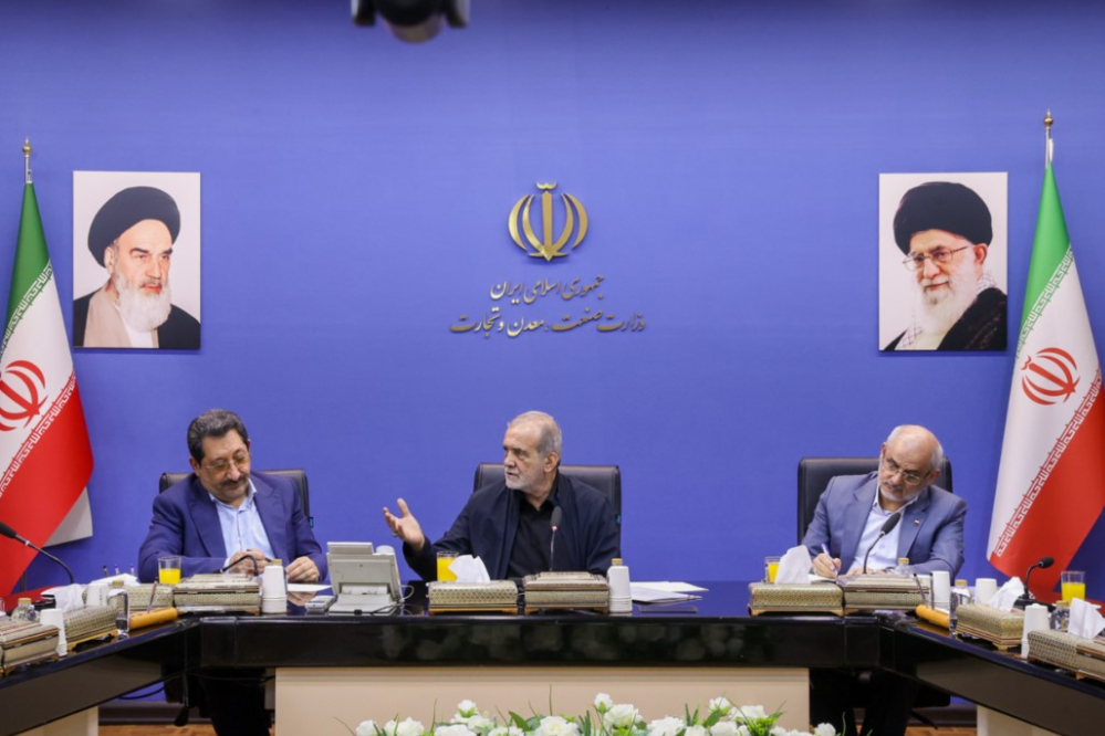 پزشکیان:اگر مسئولی اشتباهی کرد کمک کنیم آن را رفع کند و  پرونده‌سازی نکنیم