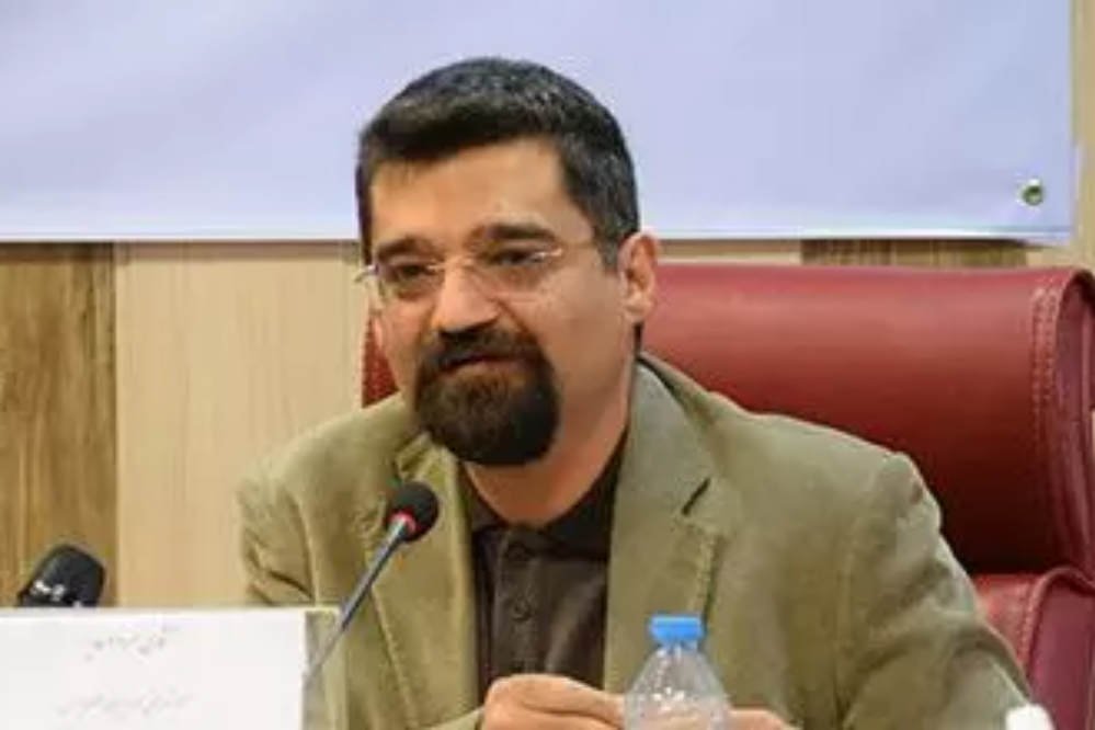 جُرم این است...؛ چرا تندروها ناگهان سراغ وزیر فرهنگ رفتند؟