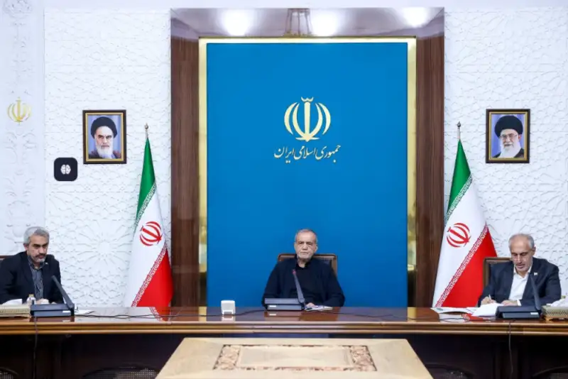تاکید پزشکیان بر بازنگری اساسی در خصوصی‌سازی با تمرکز بر مدیریت بهره‌ور و نظارت‌پذیر