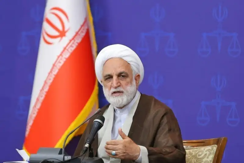 اژه‌ای: مبارزه با گران‌فروشی وظیفه دولت است