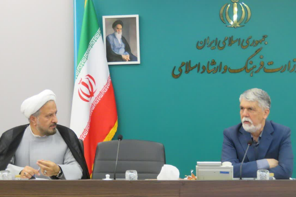 وزیر فرهنگ بر تقویت هنر، رسانه و کتاب در کانون‌های مساجد تأکید کرد