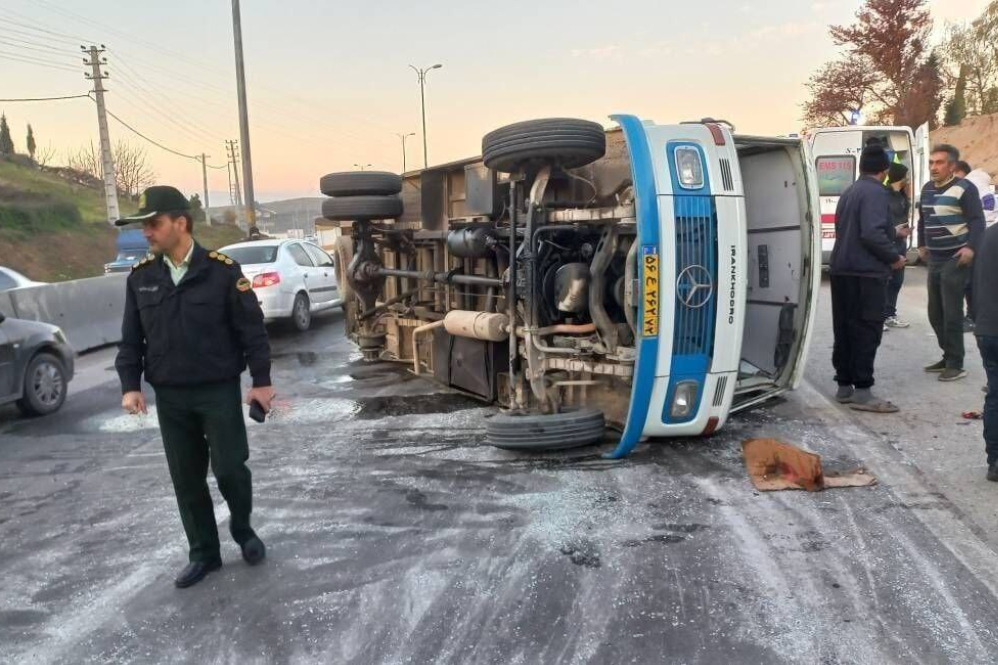 26 مصدوم و یک فوتی در اثر تصادف رانندگی در پارس‌آباد