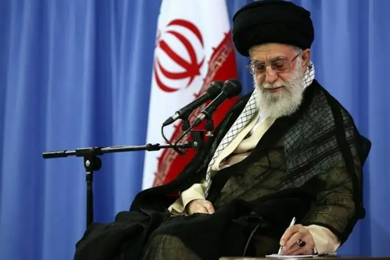 رهبر معظم انقلاب با تمدید عضویت اعضای هیات‌امنای کمیته امداد موافقت کردند