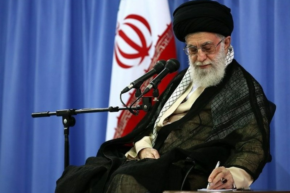 رهبر معظم انقلاب با تمدید عضویت اعضای هیات‌امنای کمیته امداد موافقت کردند