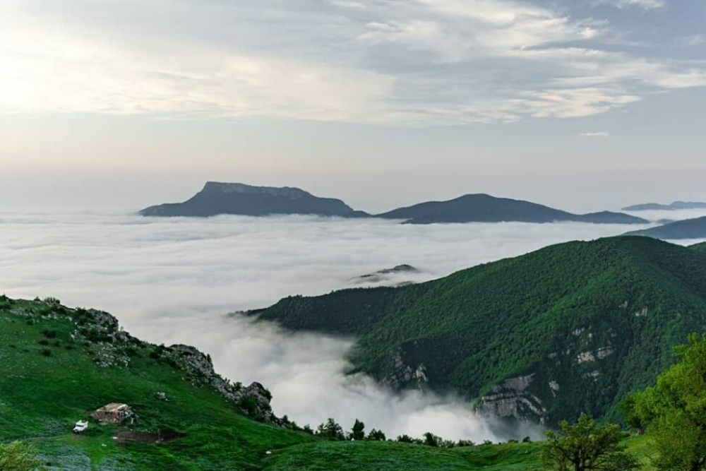 Introduction to Tourist Attractions of Iranian Cities