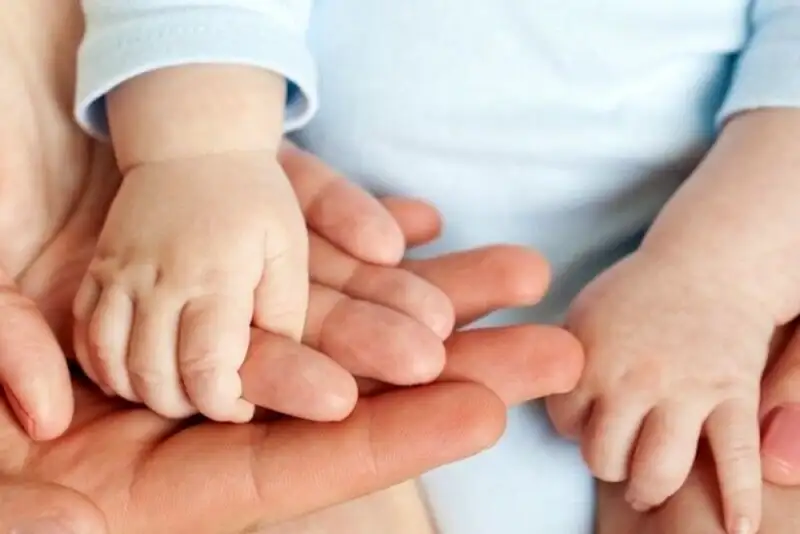 نجات معجزه‌آسا: کودک پاکستانی در مرز شلمچه از گرمای مرگبار در امان ماند