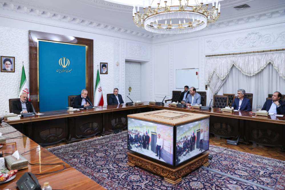 پزشکیان: دولت همه توان خود را برای توقف سوزاندن گازهای مشعل به کار گرفته است
