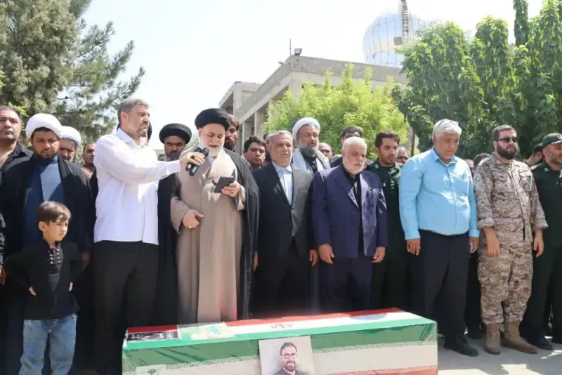 آیین وداع با پیکر شهید اسماعیل پاشایی در بهارستان برگزار شد