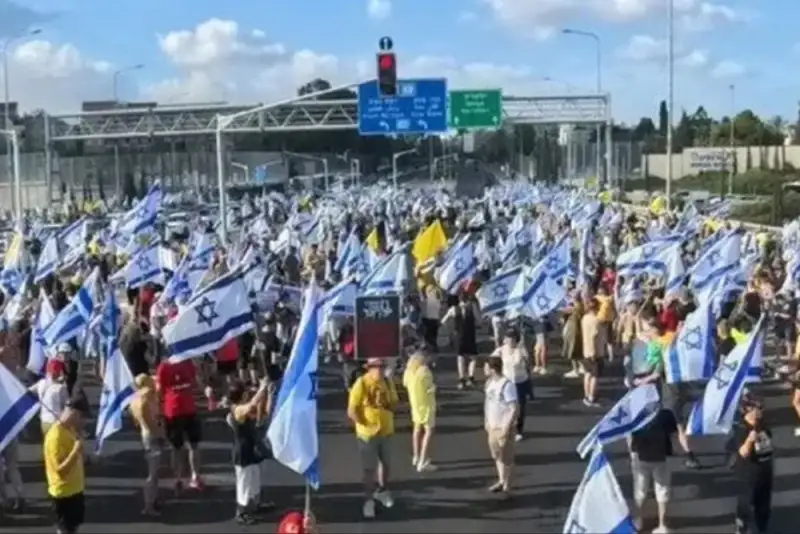 فلج شدن زندگی شهرک‌نشینان صهیونیست در پی اعتصاب گسترده