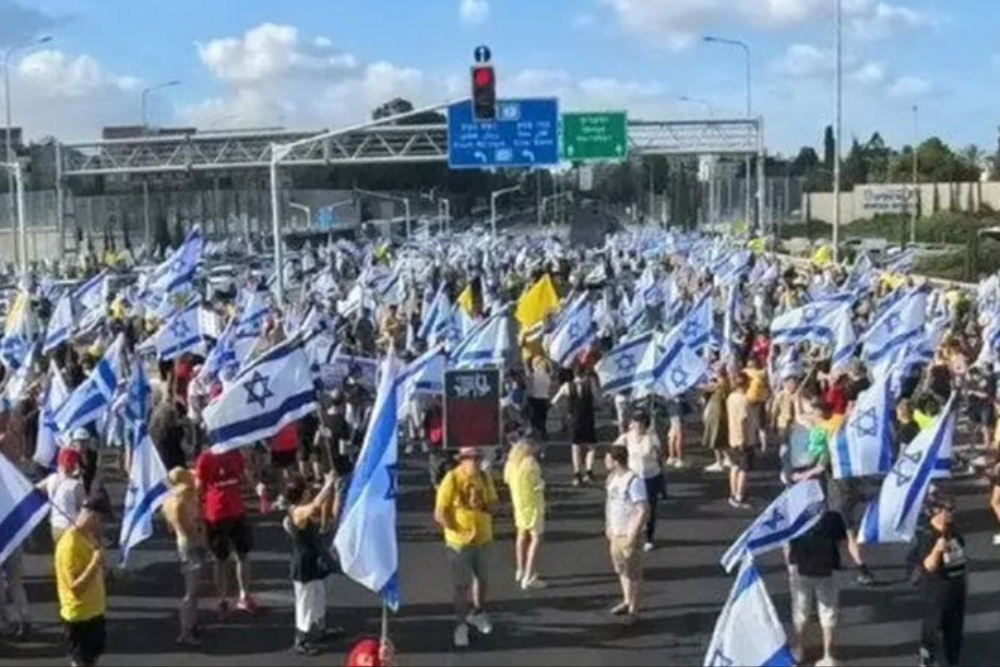 فلج شدن زندگی شهرک‌نشینان صهیونیست در پی اعتصاب گسترده