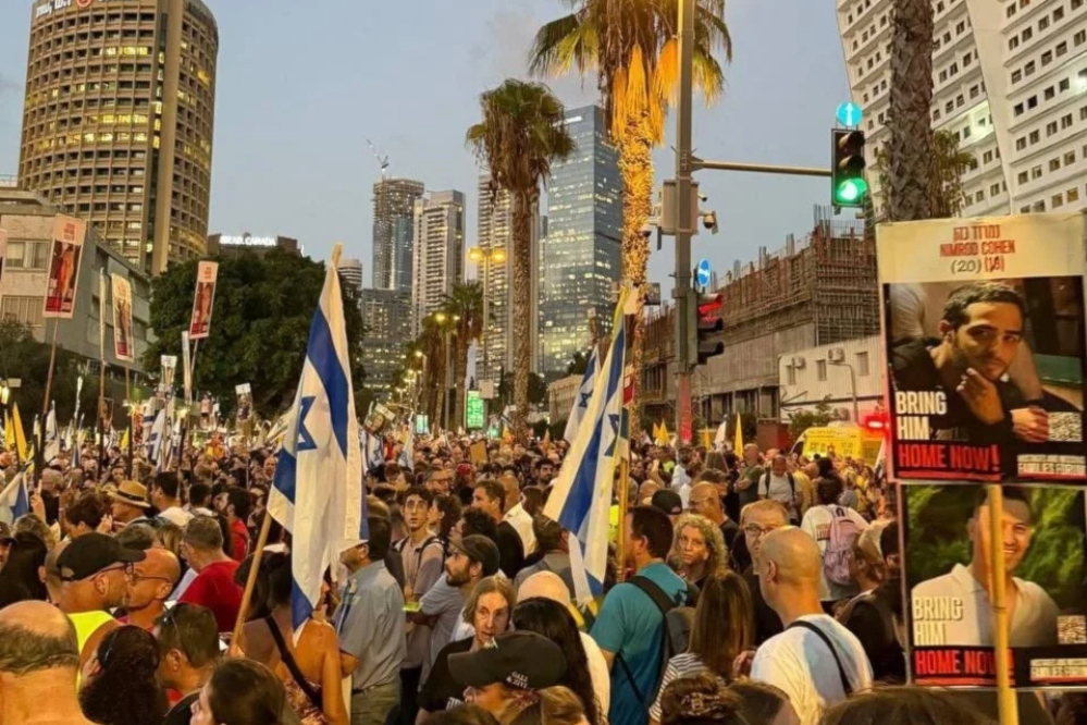 לעצור את המלחמה ולהחזיר את האסירים