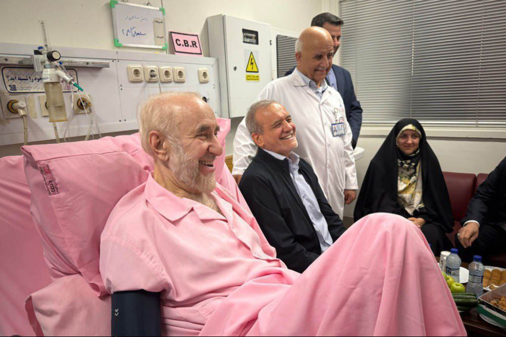 پزشکیان به ملاقات رئیس جمهور اسبق رفت