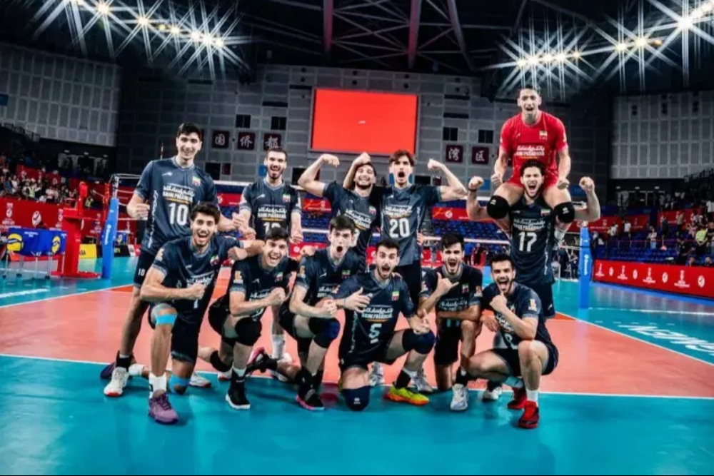 ایران (3) - ایتالیا (1) |‌ جوانان والیبال ایران بر بام جهان + فیلم کاپ قهرمانی