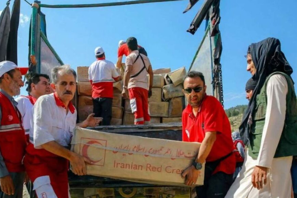 ارسال کمک های هلال احمر ایران به زلزله زدگان افغانستان