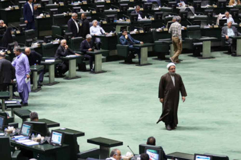 تعديل مشروع تشديد عقوبات التعاون مع الدول المعادية