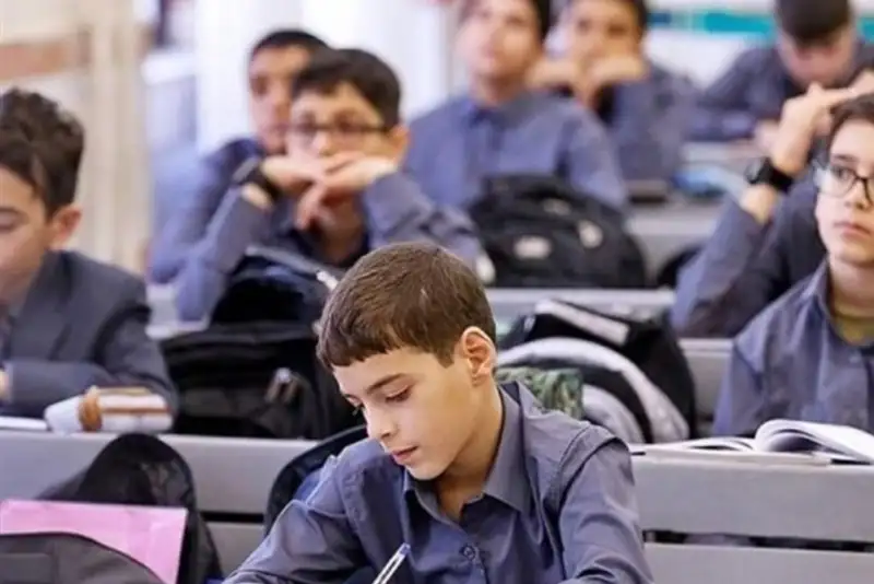مدارس حضوری و تمام‌وقت، مانند گذشته، فعالیت خواهند داشت