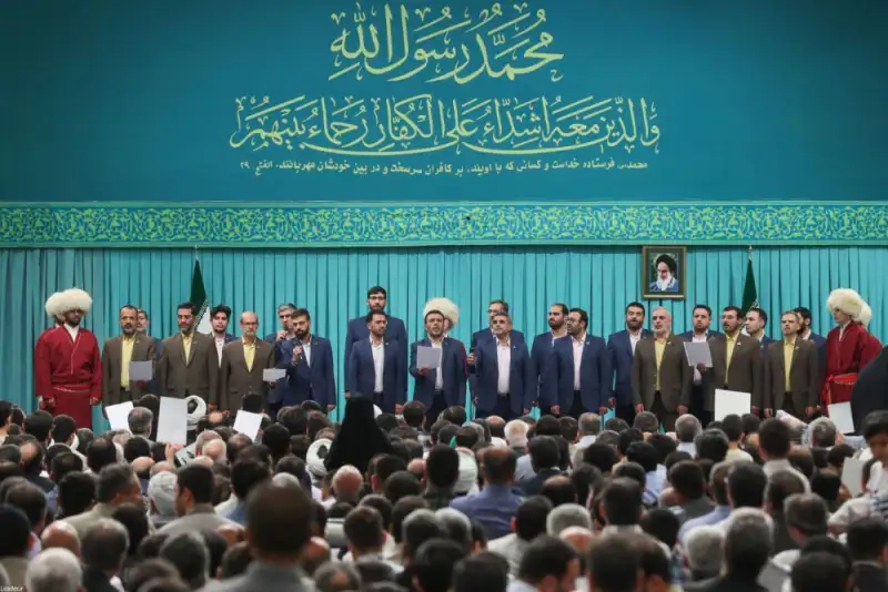 برگزاری مراسم گرامیداشت عید بزرگ ولادت پیامبر اعظم(ص) و امام صادق(ع) در حسینیه امام خمینی