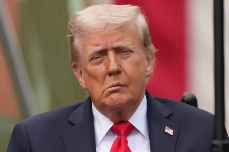 نیویورک تایمز: ترامپ از تهدید به جنایات جنگی علیه ایران لذت می‌برد