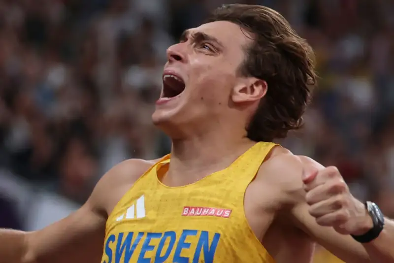 آرماند برای چهاردهمین بار رکورد جهان را شکست+فیلم