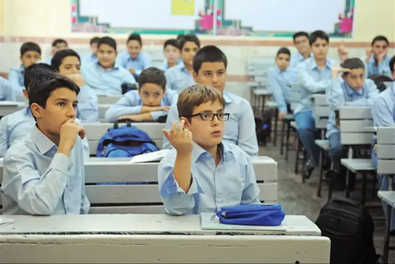 آغاز سال تحصیلی جدید؛ مدارس چه ساعتی باز می‌شوند؟