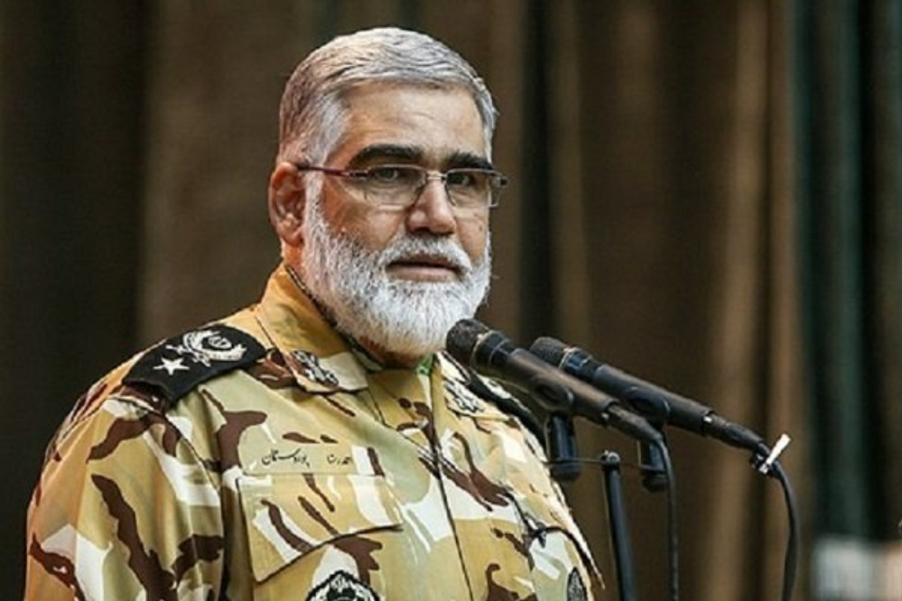 العميد بوردستان: ليكون الشعب الإيراني واثقا بالقوات المسلحة ويعلم اننا على اهبة الاستعداد