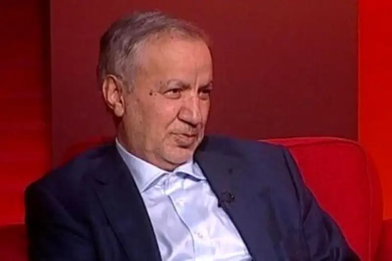 مکتب زندگی، مذهب عزا؟