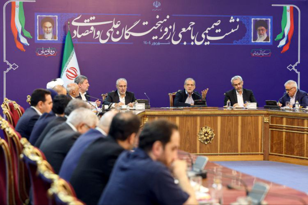 پزشکیان: مشکلات را پنهان نمی‌کنیم؛ راه‌حل می‌خواهیم
