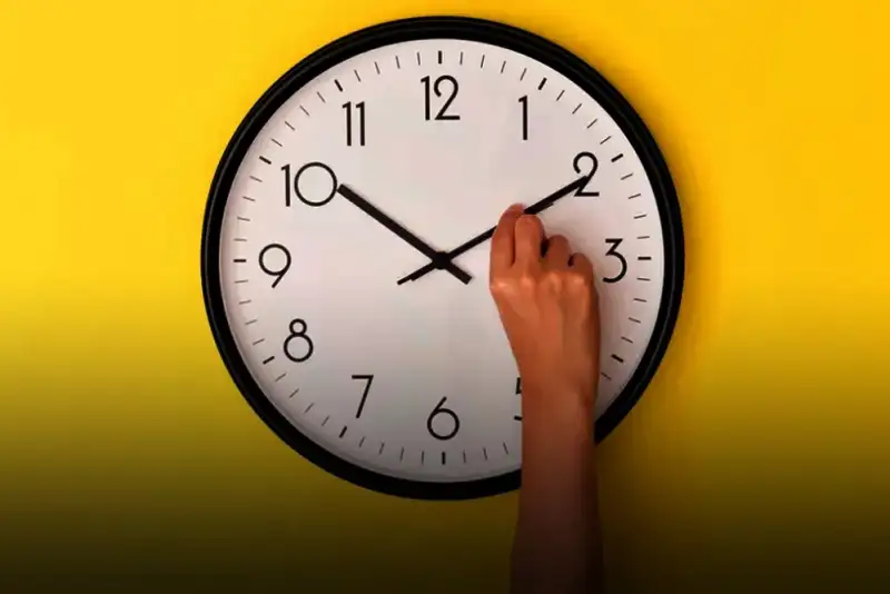 ساعت شروع به کار ادارات، مدارس و بانک‌ها اعلام شد+فیلم