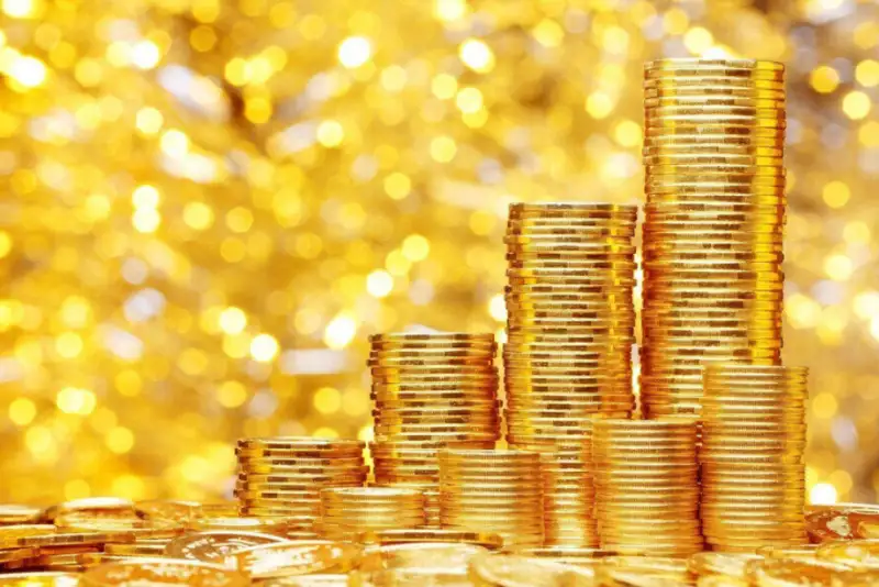 قیمت سکه پیش فروشی از بازار آزاد چقدر پایین تر است ؟